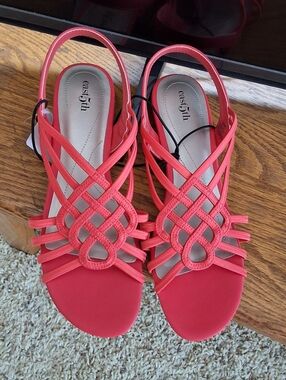East 5th, NWT, 9 Medium Hot Coral  Strappy Slingback Sandals